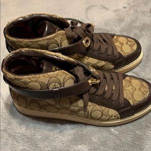 Coach shoes , women